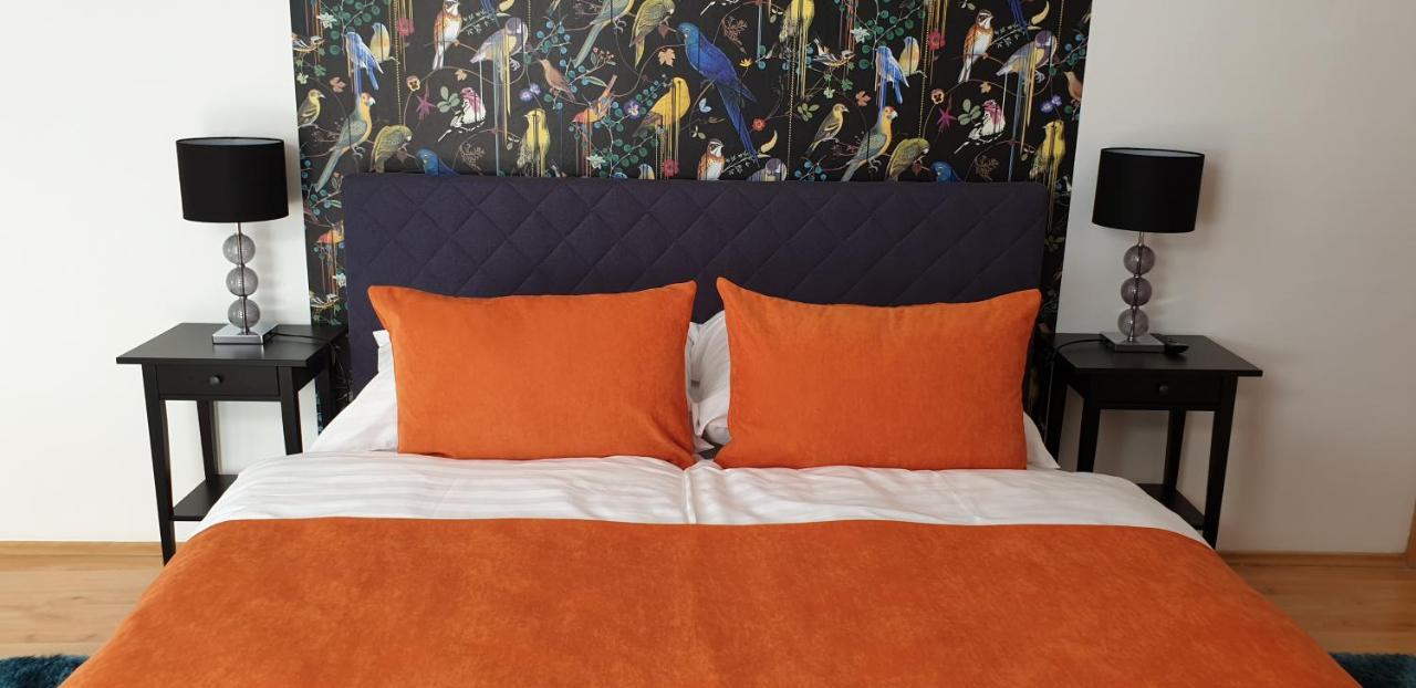 Grand Paradise Apartman มิชโคลซ์ ภายนอก รูปภาพ