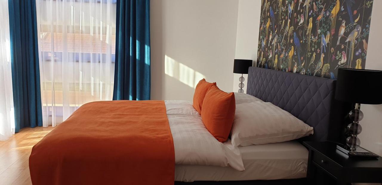 Grand Paradise Apartman มิชโคลซ์ ภายนอก รูปภาพ