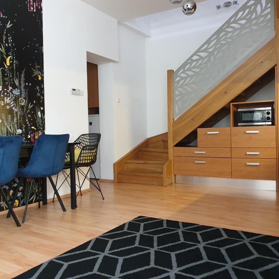 Grand Paradise Apartman มิชโคลซ์ ภายนอก รูปภาพ